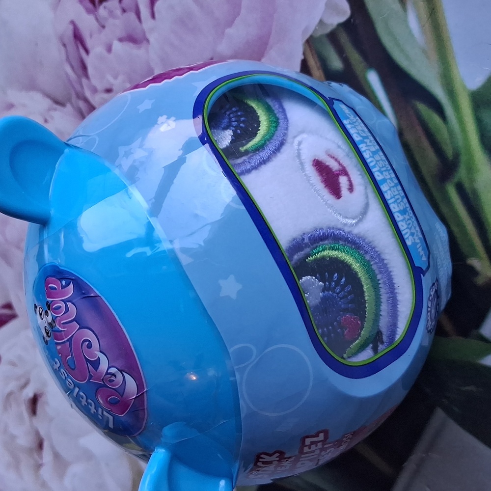 Littlest Pet Shop Blue and Purple Surprise Animal ,Series 1